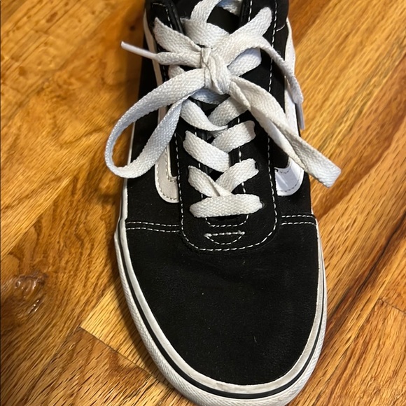 Vans Black and White Sneakers - Picture 4 of 14